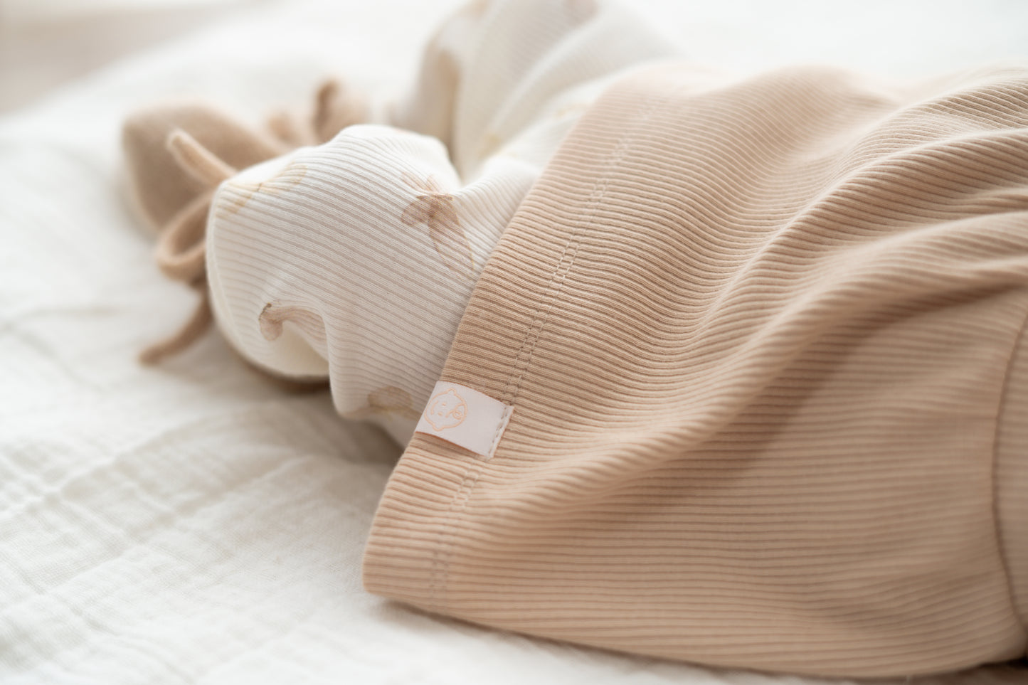 Babyjurkje Beige (rib)