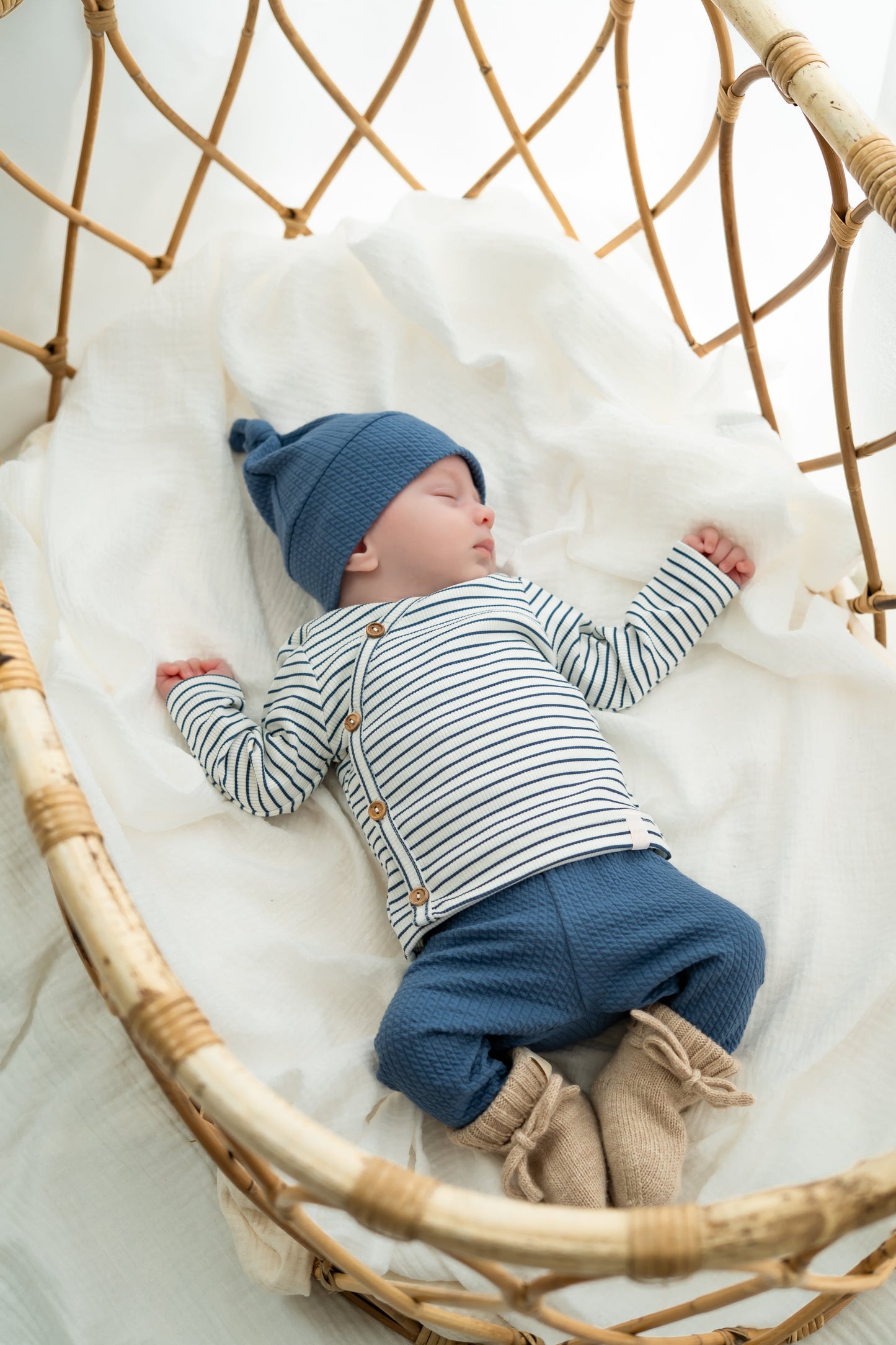 Overslagshirtje buttons Streepjes blauw (rib)