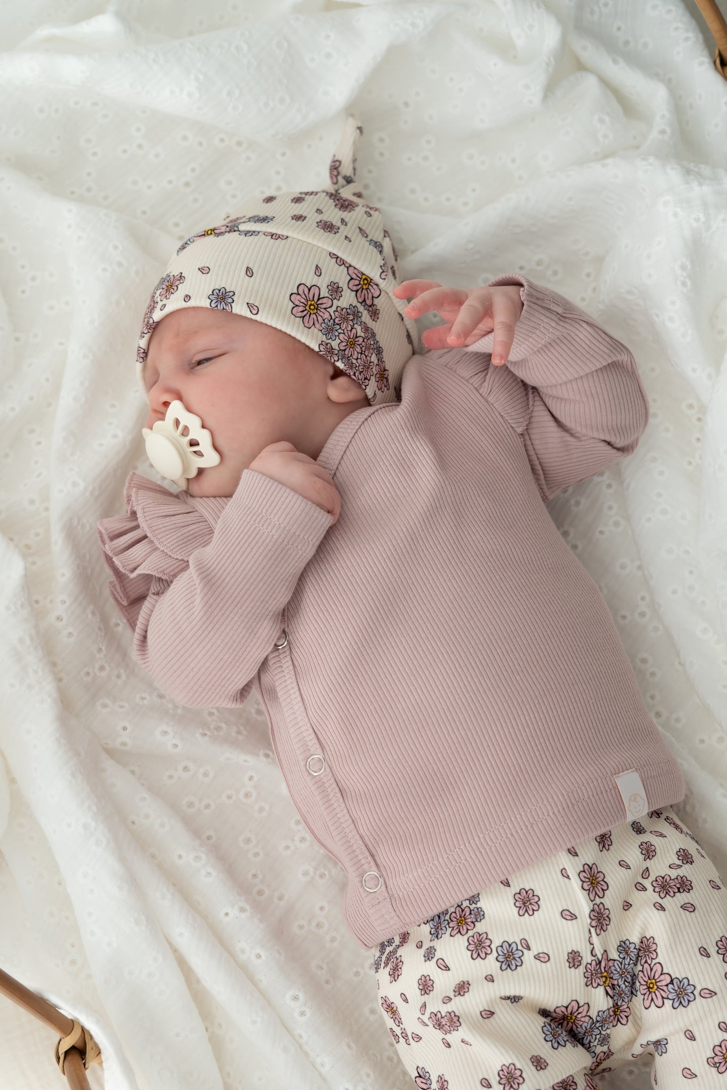 Newborn set Bloemen lila pastel (rib)