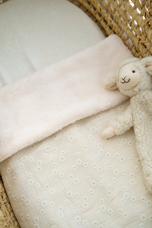 Wiegdeken Embroidery naturel (teddy)